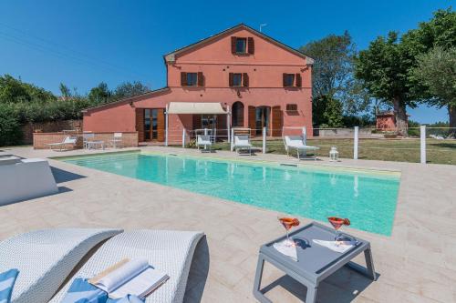 San Costanzo Villa | Casa Rossa
