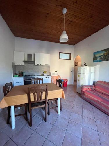 Agropoli House | Casa Vacanze "A due passi dalla stazione"