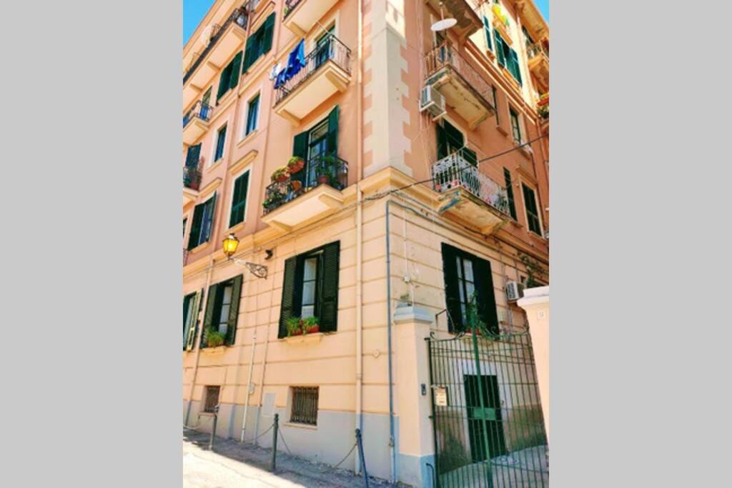 Historical Downtown Salerno Apartment | Casa Vacanze Creuza de ma, Salerno centro