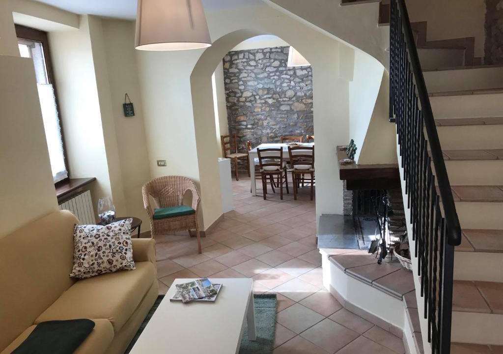Nocera Umbra House | casa vacanze il gelsomino