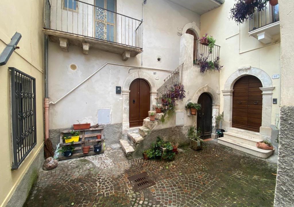 Pettorano sul Gizio House | Casa vacanze in fuga dal centro urbano