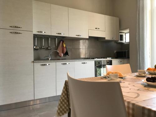 Bisceglie House | Casa Vacanze La Scalinata