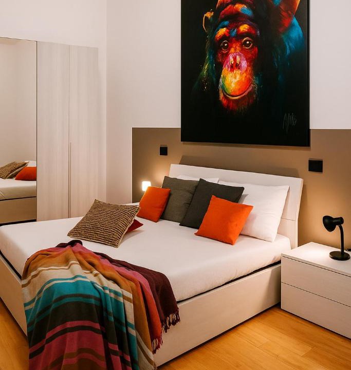 Roman Quarter Apartment | Casa vivace in centro Torino by Turin House Collection