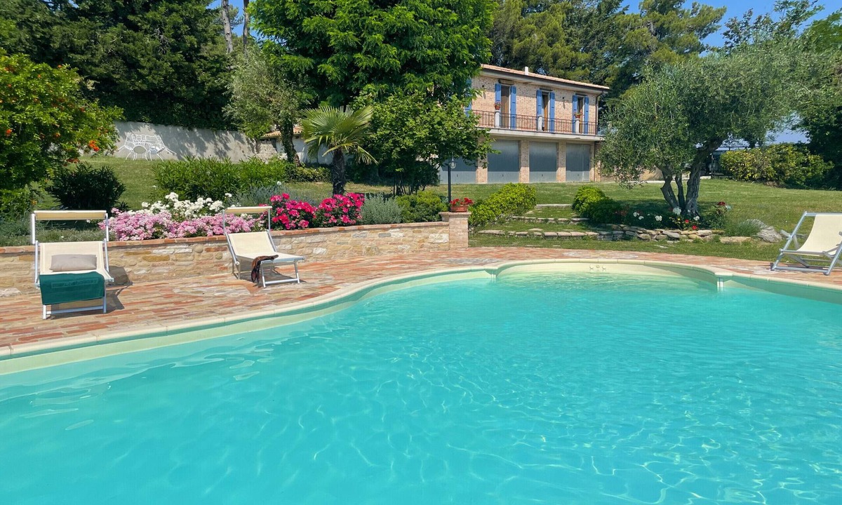 Orciano di Pesaro Villa | Casa Zefiro 4 by Marche Holiday Villas