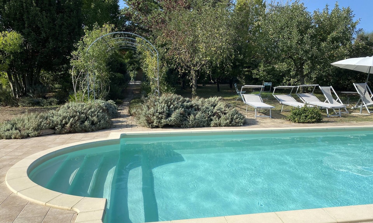 Belmonte Piceno Villa | Casale Iris: Pool, Aircon, Amazing Views, Grill, Garden, Gym - families & groups