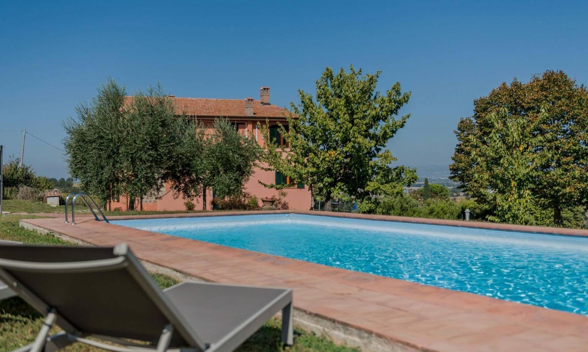 Cantalupo Villa | Casale Nocciolo – 5 bedrooms, pool, A/C, Wi-Fi, Umbria