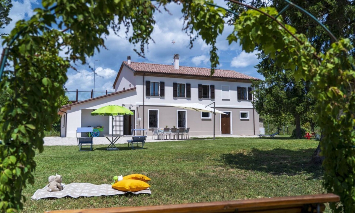Pesaro Cottage | Casale Passalacqua Pesaro by Yohome
