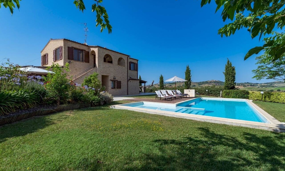 Offida Villa | Casale Rosy 6+2, Emma Villas