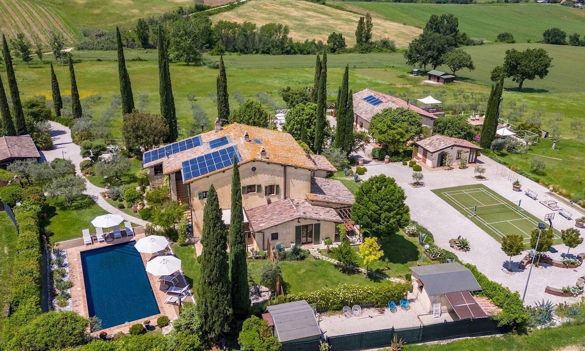 Bettona Villa | Casale Santa Lucia 8+2, Emma Villas