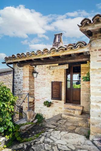 Gualdo Cattaneo Apartment | Castello di Cisterna Uno