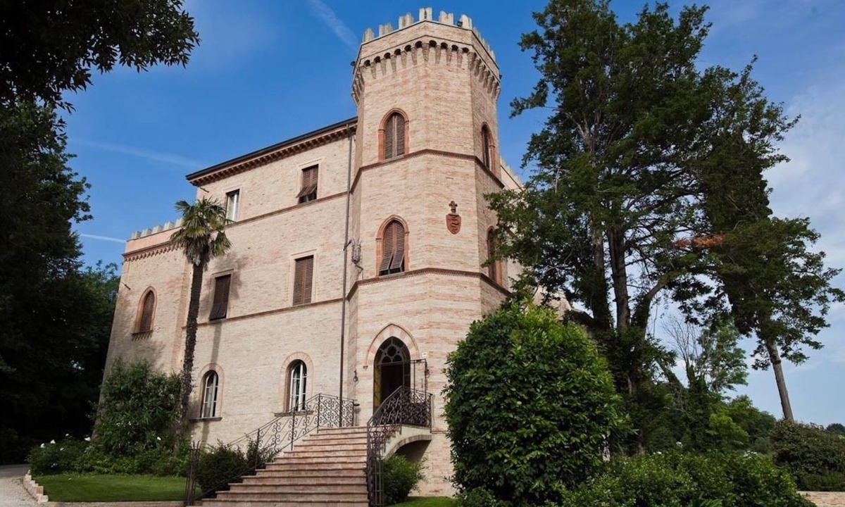 Fano House | Castello Montegiove