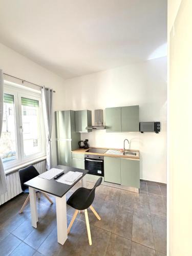 Riva Apartment | Cavour 16 Biella Studio Centro