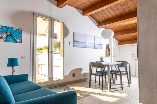 Civitanova Marche Apartment | Centro 5 min dal mare - Parcheggio AC Terrazza Wifi