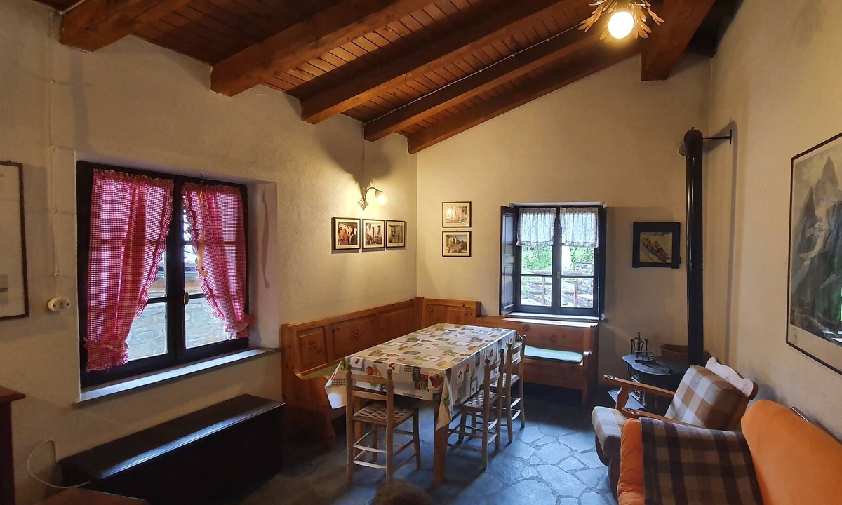 Courmayeur Cabin | Chalet in Courmayeur surrounded by nature