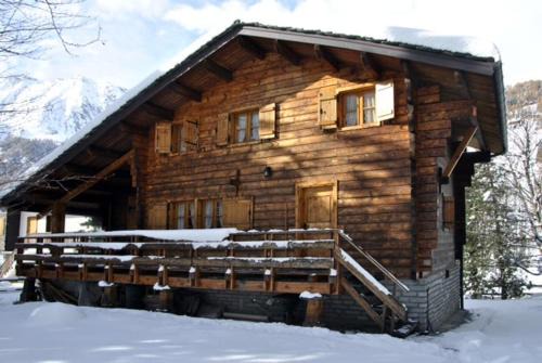 Antagnod Ski Chalet | Chalet Tradizionale con bel giardino