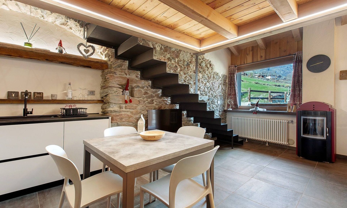 Torgnon House | Chez Margot et Sophie – Charm, Stonework and Alpine Views