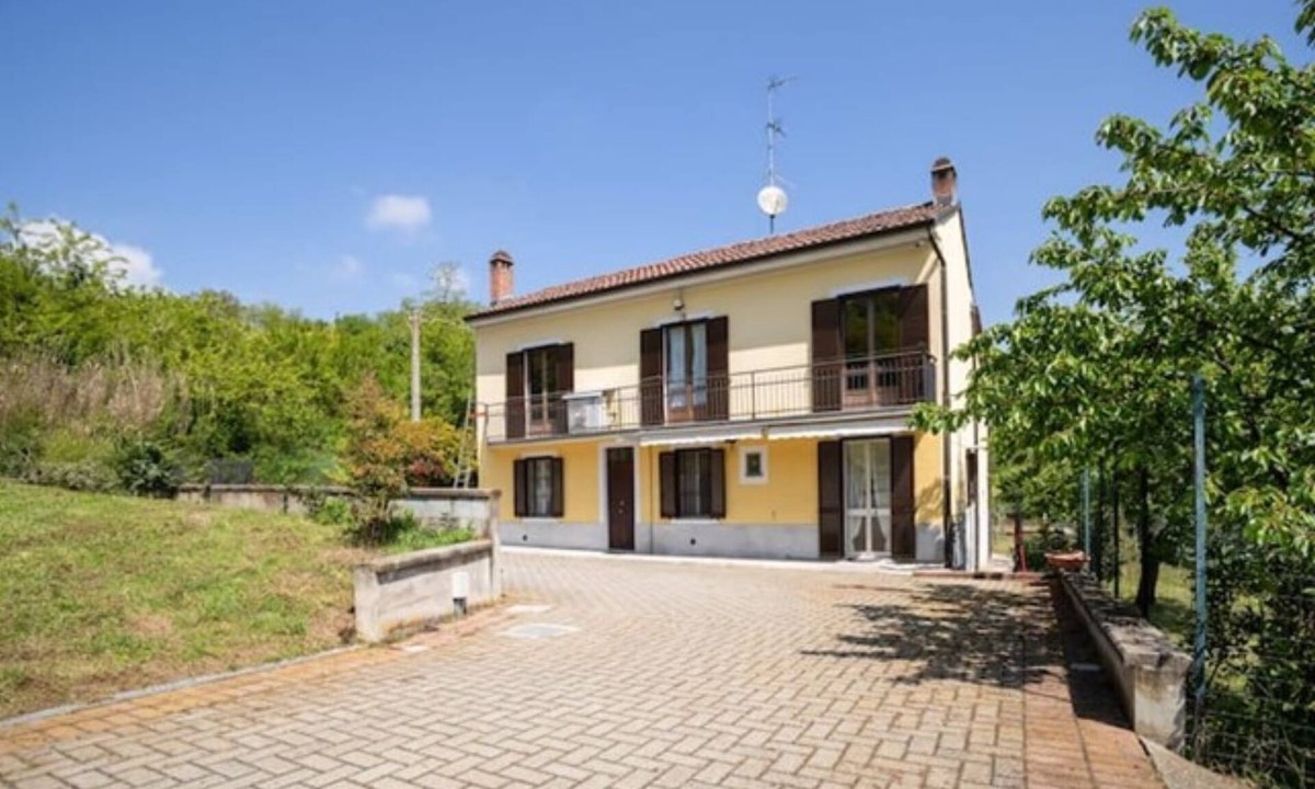 San Salvatore Monferrato House | Ciraldo villa in Monferrato x 8 people with garden surrounded by greenery(Reserve)