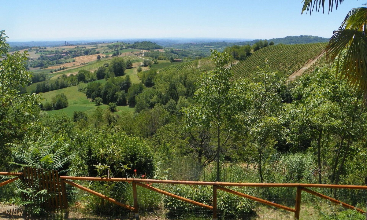 Cocconato House | Cocconato: detached house with private garden and views