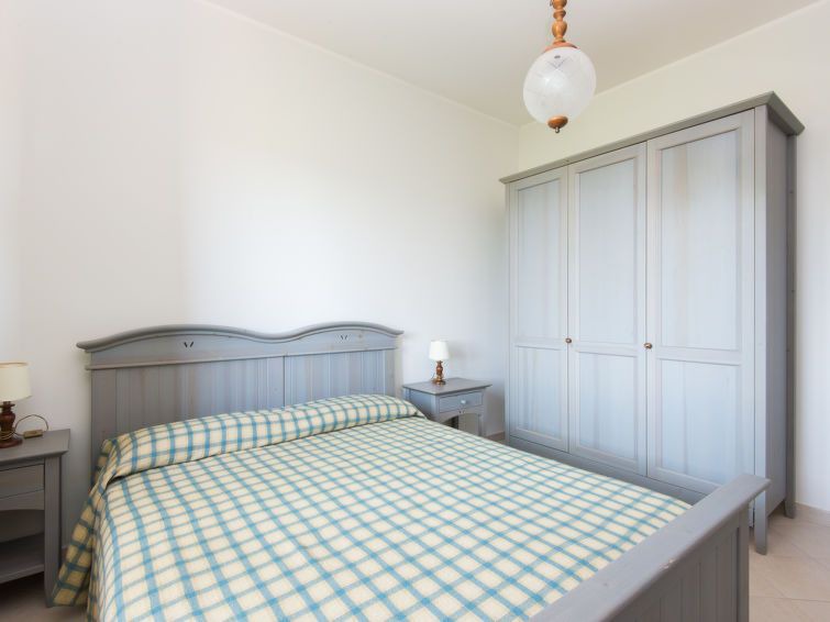 Piane di Collevecchio Apartment | Collevecchio Apartment, Sleeps 4 with Pool and WiFi