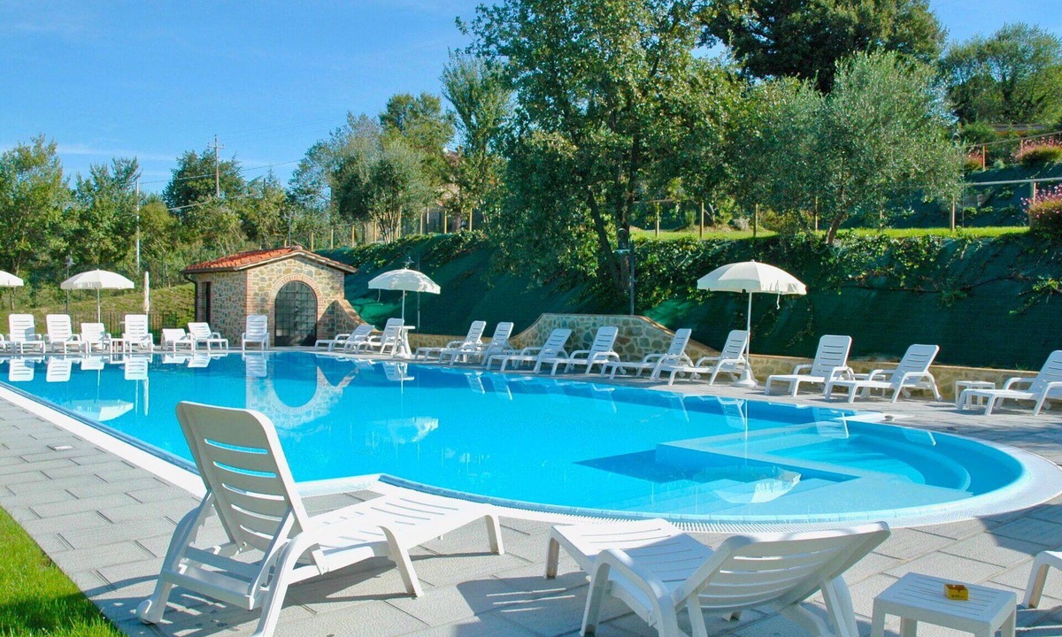 Po' Bandino Villa | Cosy apartment in villa for 4 guests with WIFI, A/C, pool, TV and patio