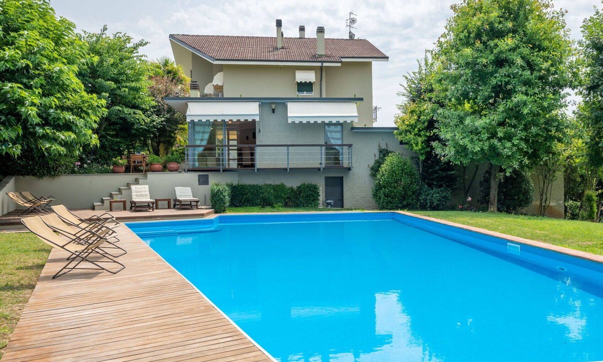 Monteu Roero Apartment | Cosy apartment for 6 people with private pool, A/C, WIFI, TV, terrace and pets allowed