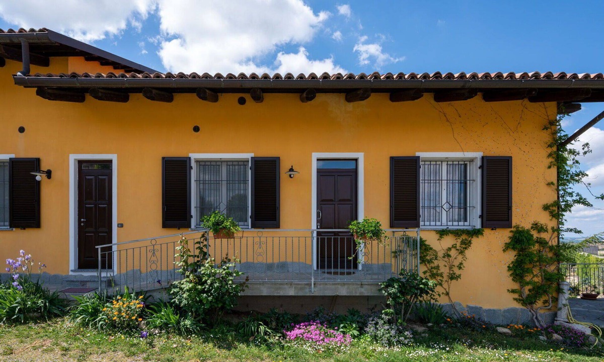 Vinchio Apartment | Cosy apartment for 2 people with WIFI, A/C, pool, terrace, pets allowed and panoramic view