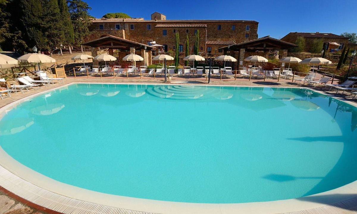 Casalappi Apartment | Cosy apartment for 3 people with pool, A/C, TV and panoramic view