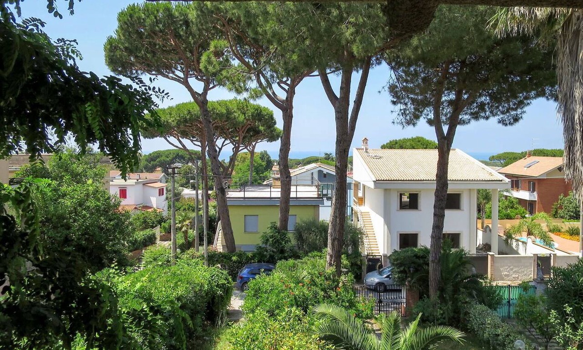 Anzio Apartment | Cosy apartment for 4 guests with TV and patio