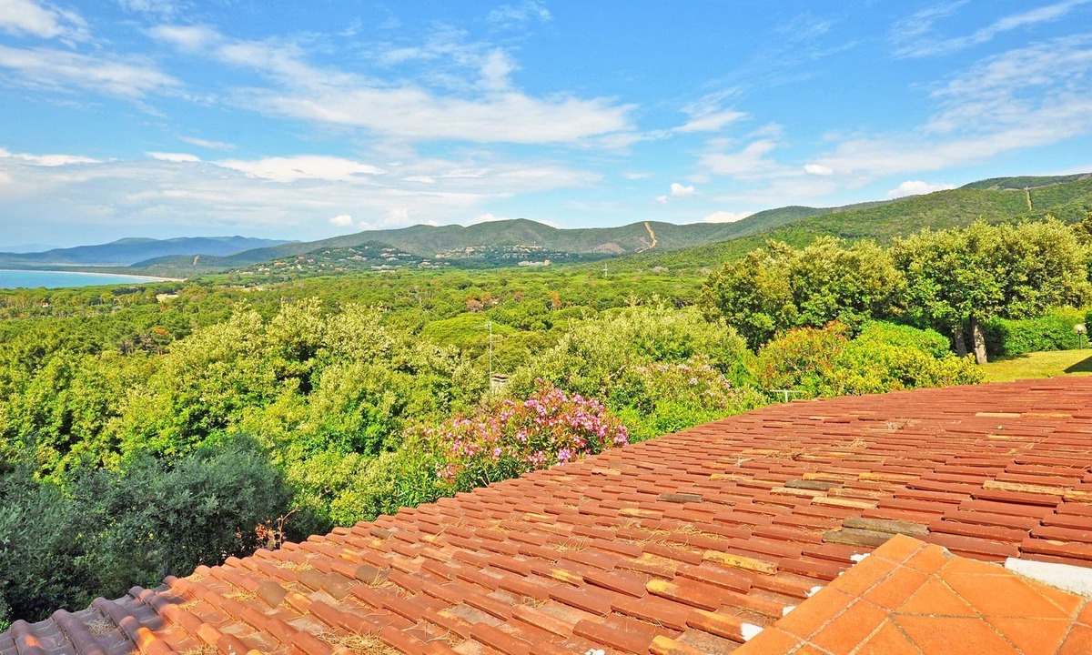Punta Ala Apartment | Cosy apartment for 4 people with TV, terrace, panoramic view and parking