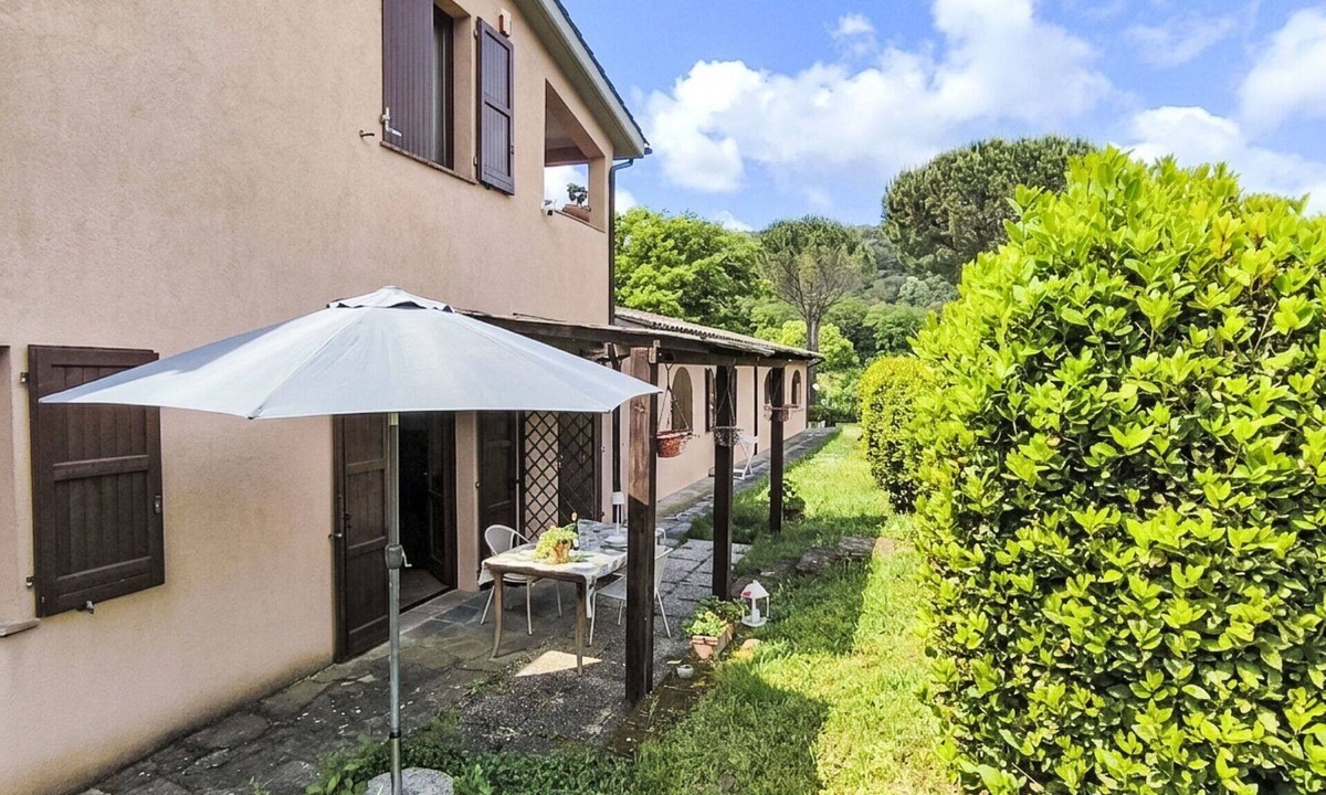 Montorsaio Apartment | Cosy apartment for 2 guests with pool, WIFI, TV, patio and panoramic view