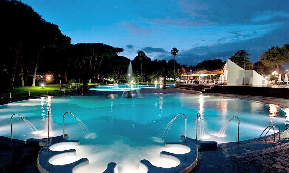 Baia Domizia House | Cosy apartment in villa for 5 guests with WIFI, pool, A/C, TV and terrace