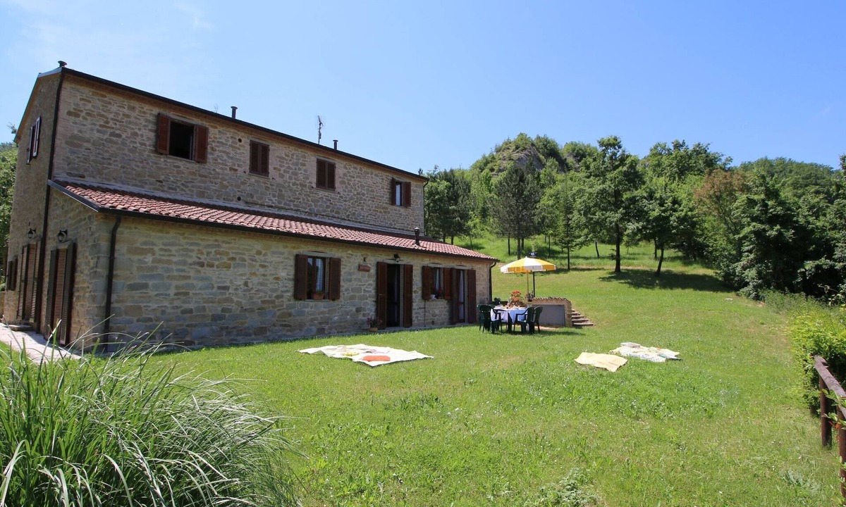 Apecchio Villa | Country House Getaway in Apecchio