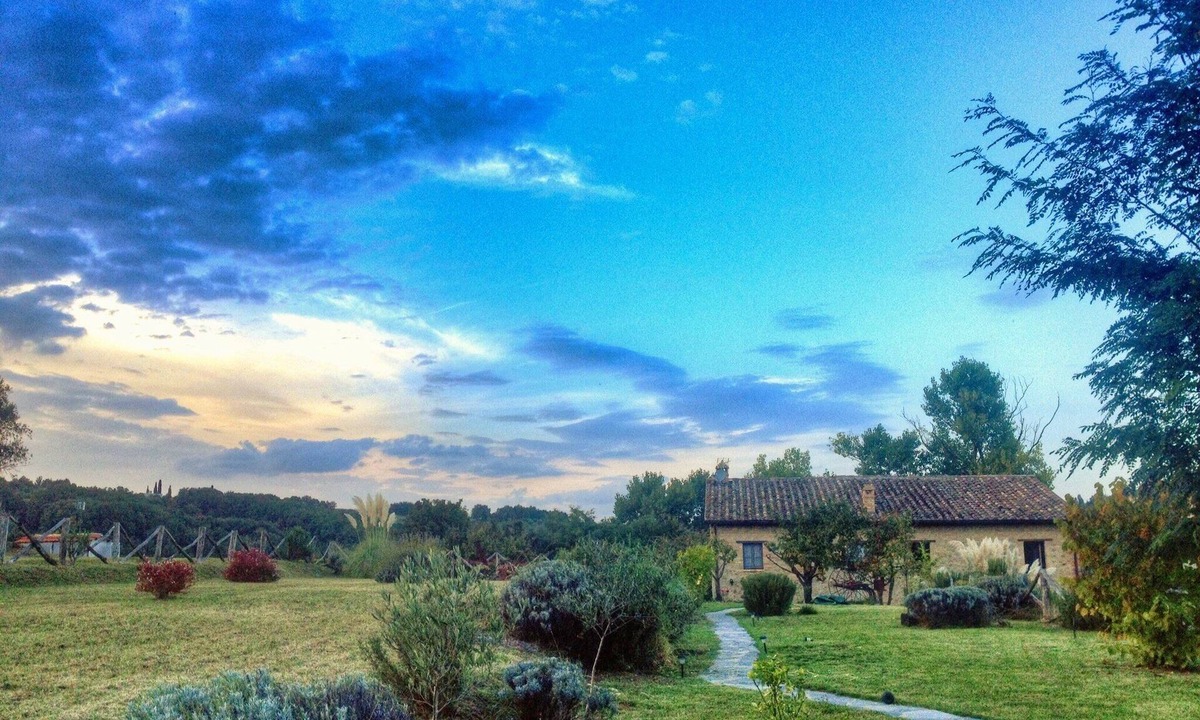 Montone House | Country House in Umbria Montone , 20 min drive from Perugia airport