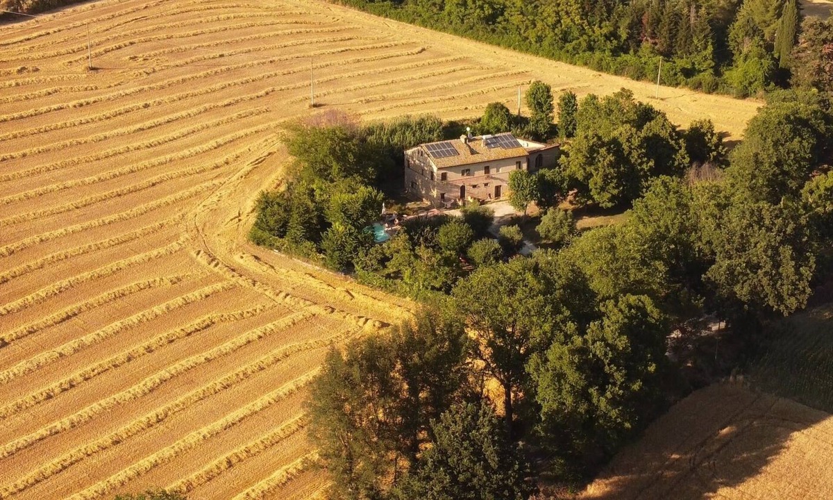 Macerata Villa | COUNTRY HOUSE WITH POOL IN THE MARCHE