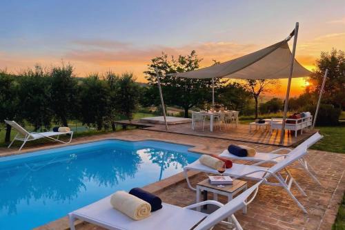Recanati Villa | Country Villa -Private Pool, Jacuzzi, Tennis Court-