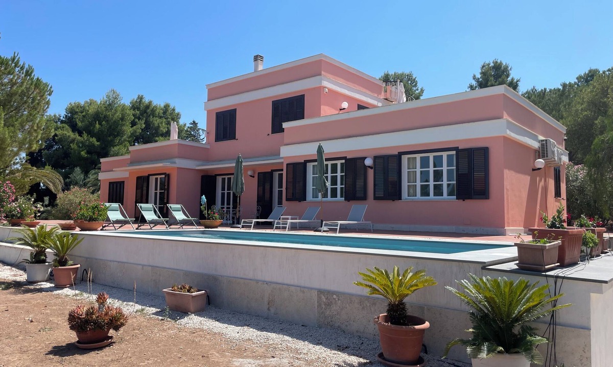 Trani Villa | Countryside Private Villa with pool + View of Trani & sea