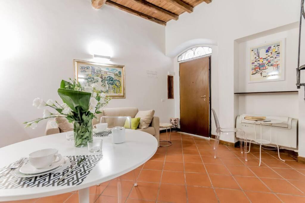Rione III Colonna Apartment | Cozy Apartment Della Purificazione 68