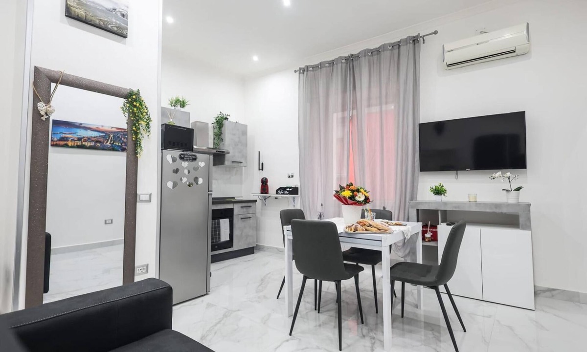 Materdei House | Cozy apartment in the heart of Naples.