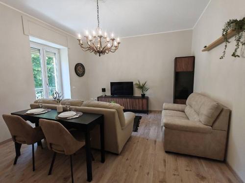 Orsogna House | Cozy apartment overlooking the main square