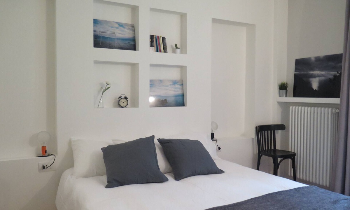 San Babila Apartment | Cozy studio in the heart of Milan