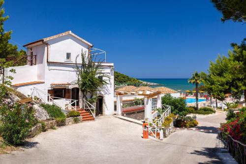 Mandrione Resort | Crovatico Club Vacanze