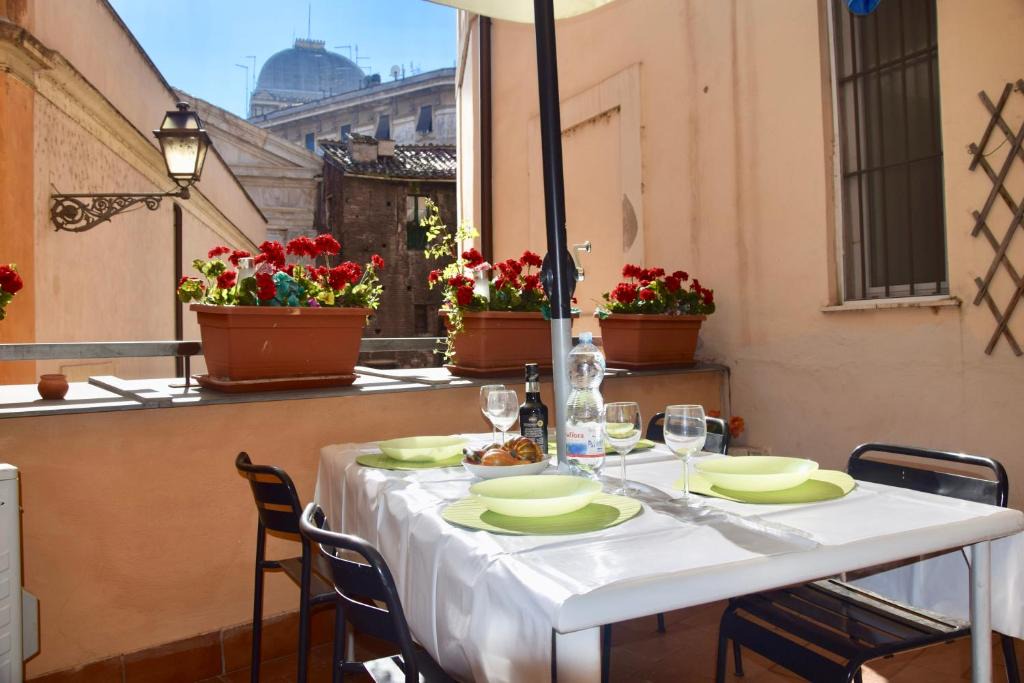 Rione XI Sant'Angelo Apartment | Cuore di Roma Apartment