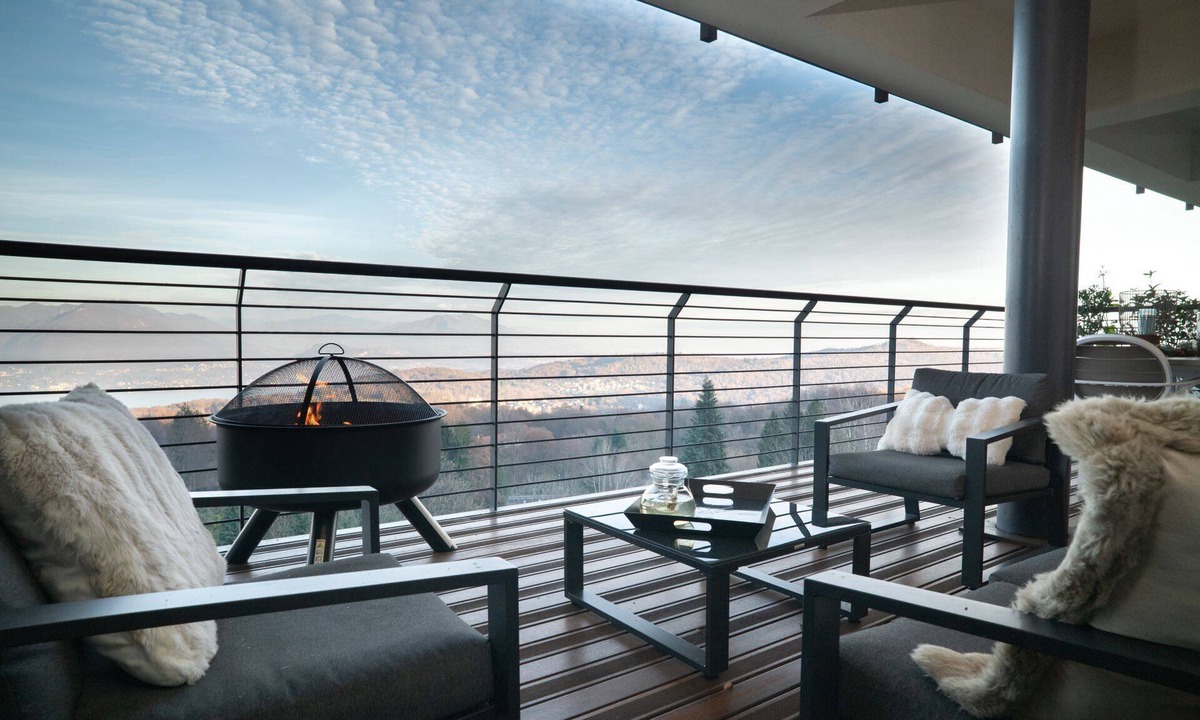 Gignese Apartment | Da Gregorio: The Lake View Belvedere with Pools
