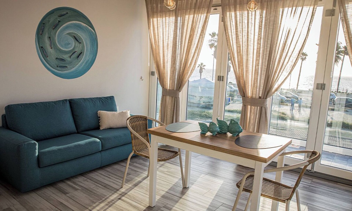 Gioia Tauro Bed & Breakfast | Deluxe Mistral Apartment - Sea View