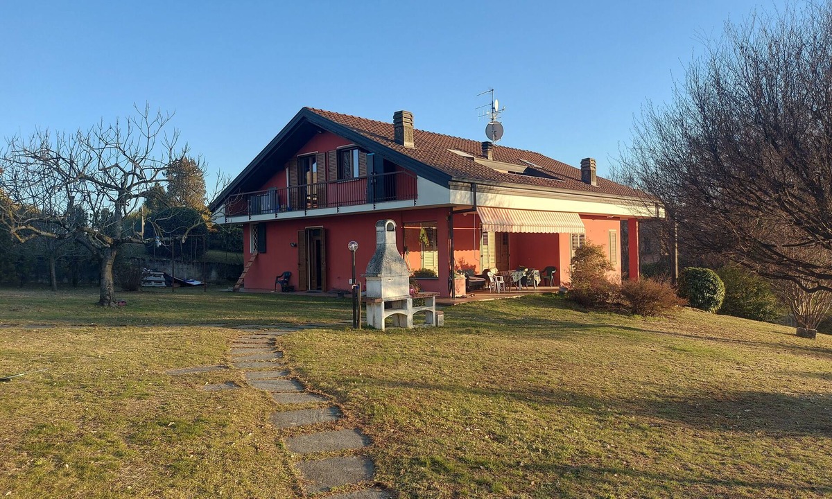 Biella Apartment | DETACHED APARTMENT IN SINGLE HOUSE