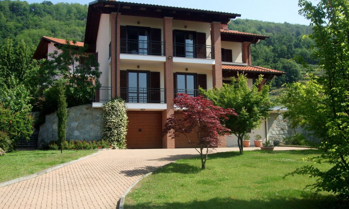 Piverone House | Detached family home in Piverone, near Lake Viverone