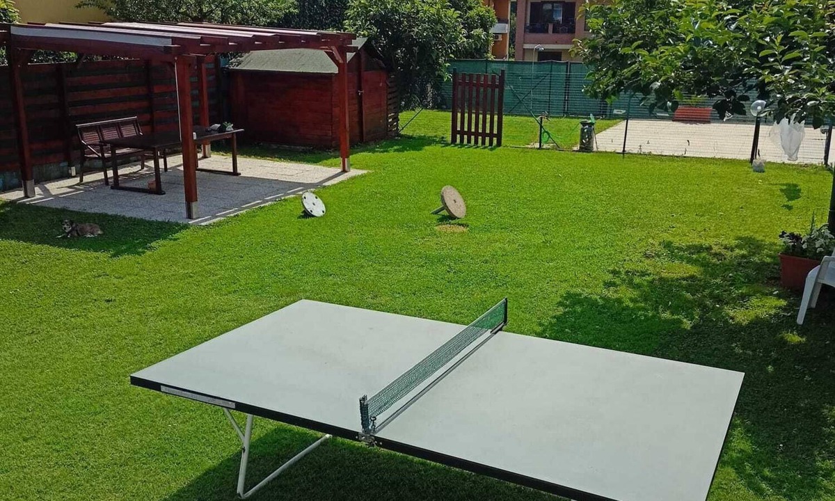 Albate House | Detached house, A/C, free parking, big garden, patio and Solarium with shower