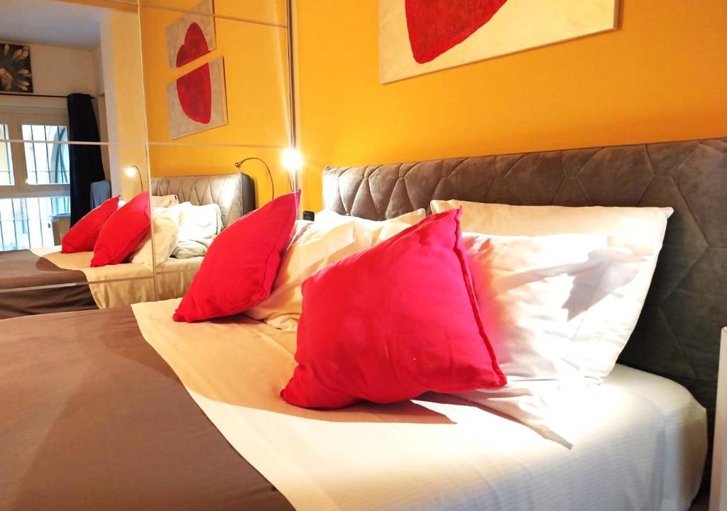 Tricolore Apartment | Duomo Home and Downtown