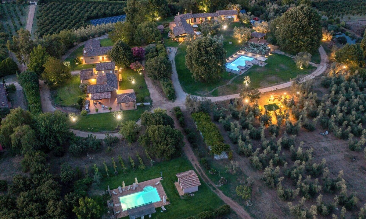 Sutri House | Eight-hectare estate with animals near Sutri