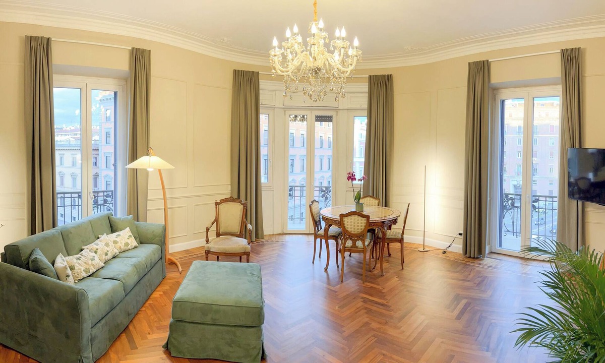Rione XIV Borgo Apartment | Elegance and Luxury in the Heart of Rome